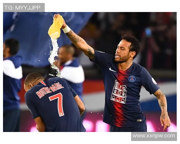巴黎圣日耳曼击败马赛跻身法甲榜首,内马尔表现抢眼 巴黎圣日耳曼击败马赛跻身法甲榜首,内马尔表现抢眼