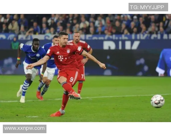 拜仁慕尼黑胜沙尔克04，继续追赶德甲领头羊，豪取胜利！