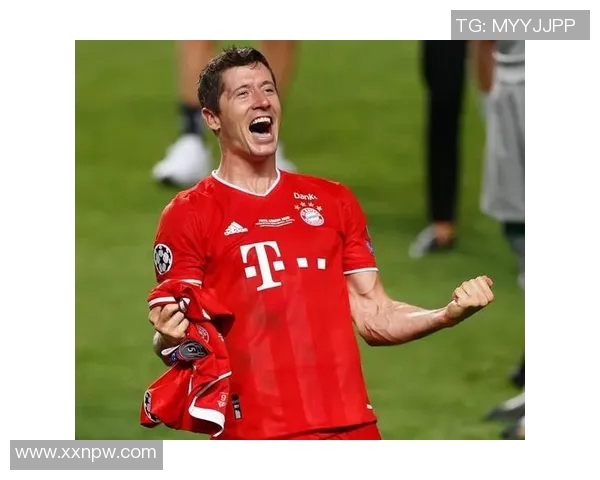 科曼精彩抽射助力拜仁逆转胜利展现球队强大实力