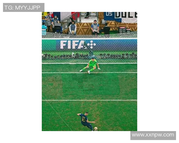 梅西完成700球里程碑，带领巴萨大胜马德里竞技